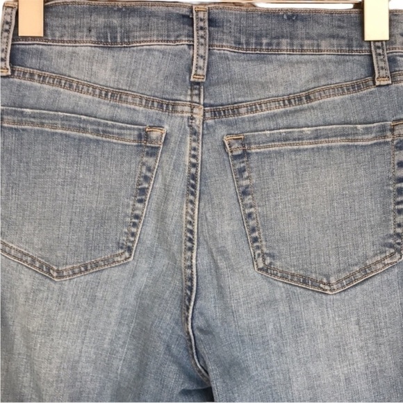 Elle Moss Jordan High Waist Straight Leg Raw Hem Jeans Light Wash - Picture 6 of 15